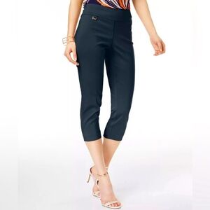 Alfani Navy Capris Size 10 EUC